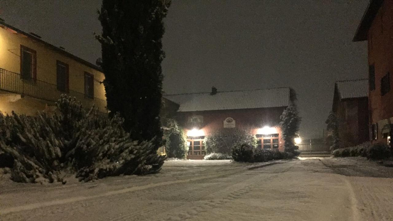 Agriturismo Cascina Maiocca Mediglia Экстерьер фото